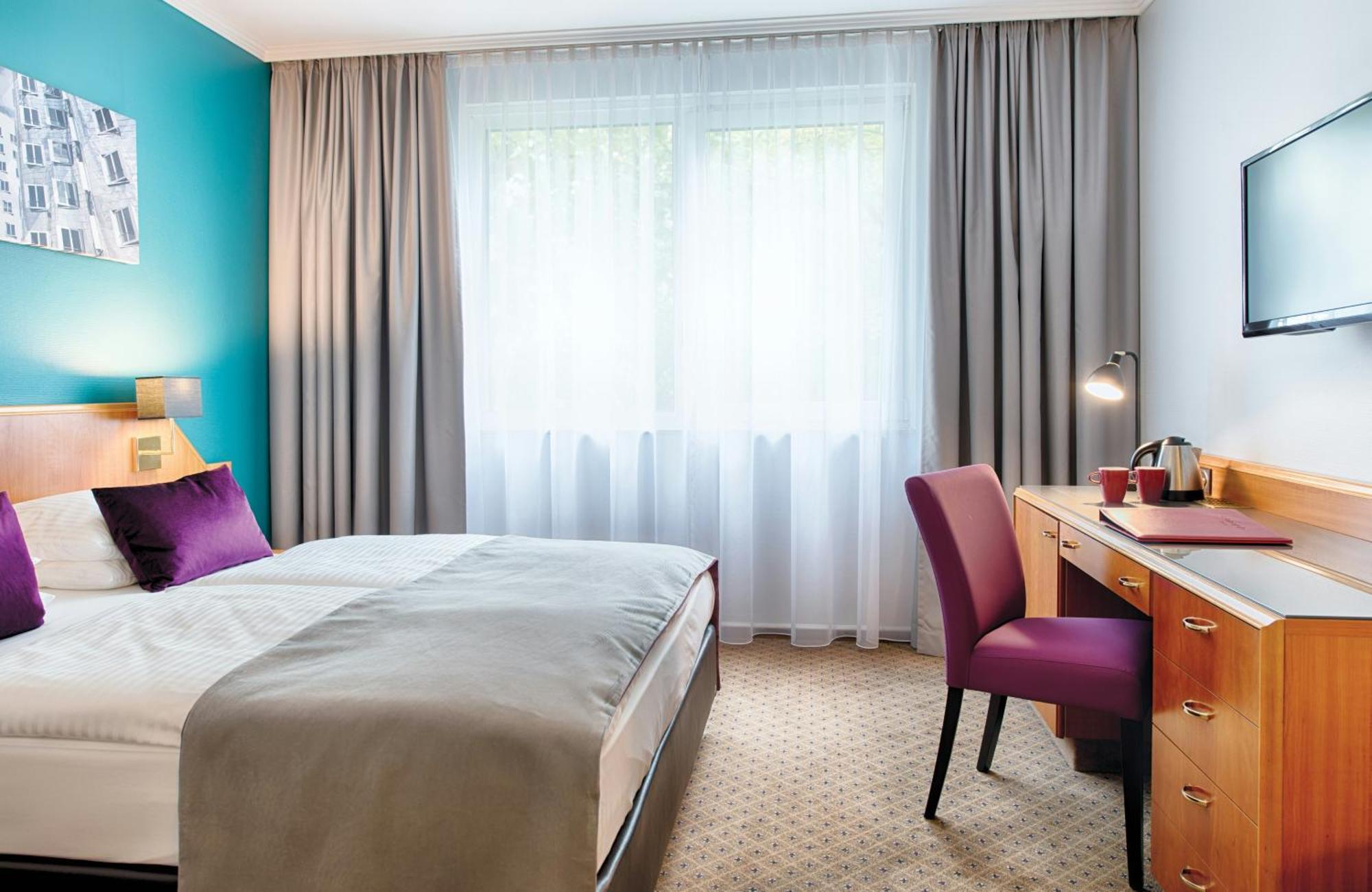 Leonardo Center Hotel