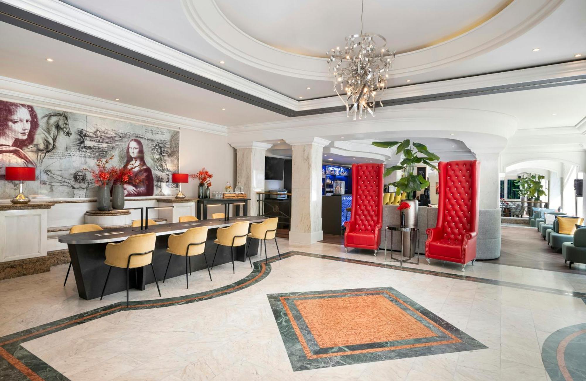 Leonardo Center Hotel