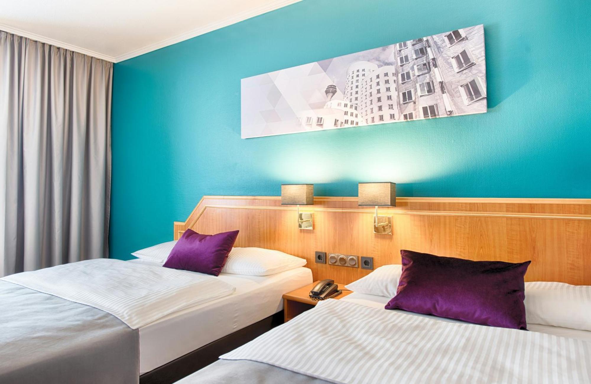 Leonardo Center Hotel 4*