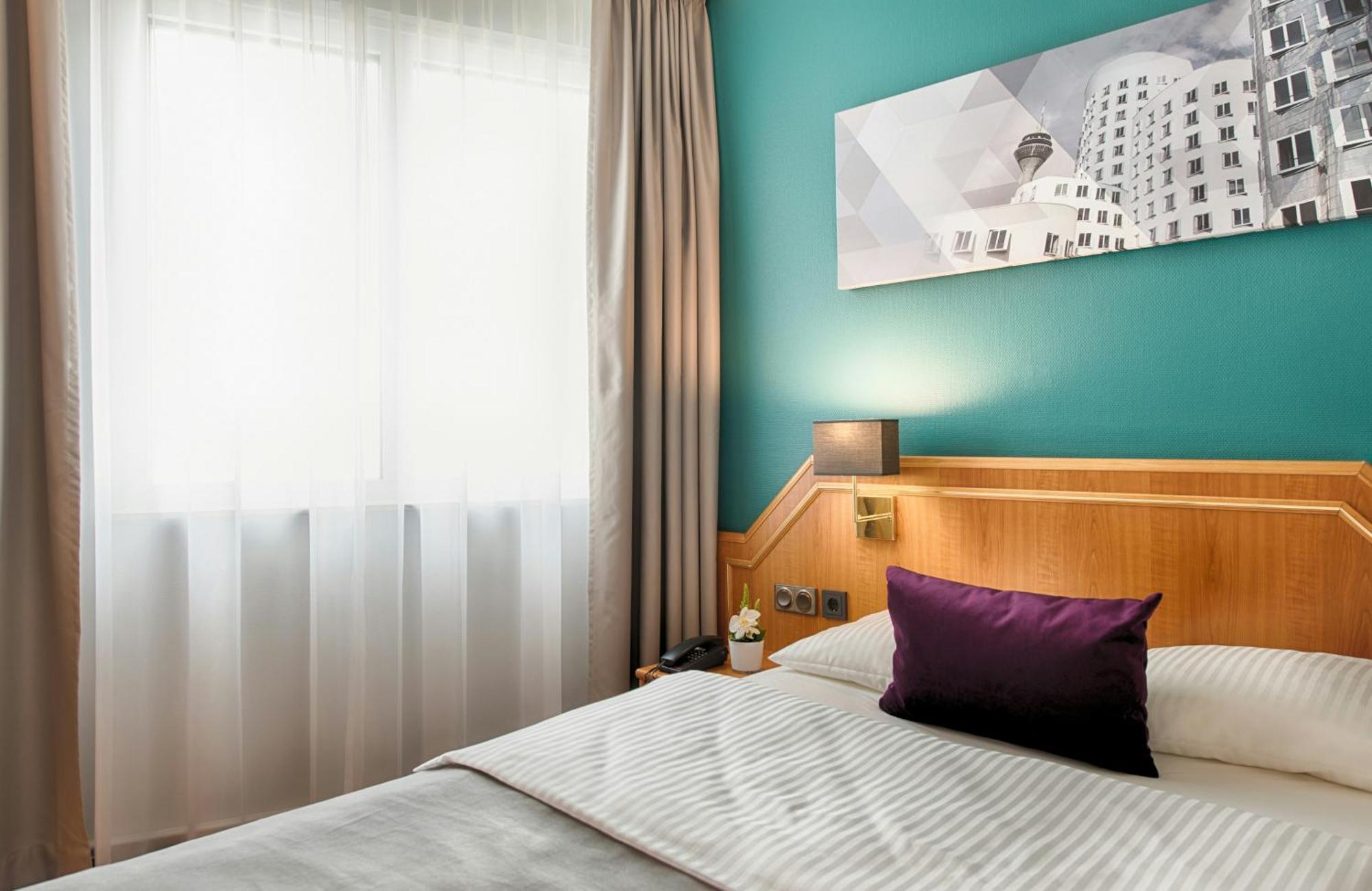 Leonardo Center Hotel