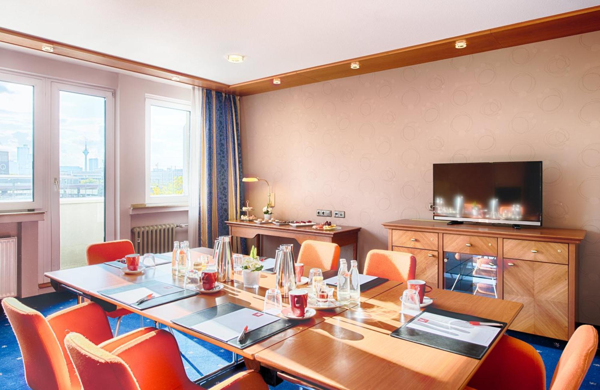 Hotel Leonardo Center 4*
